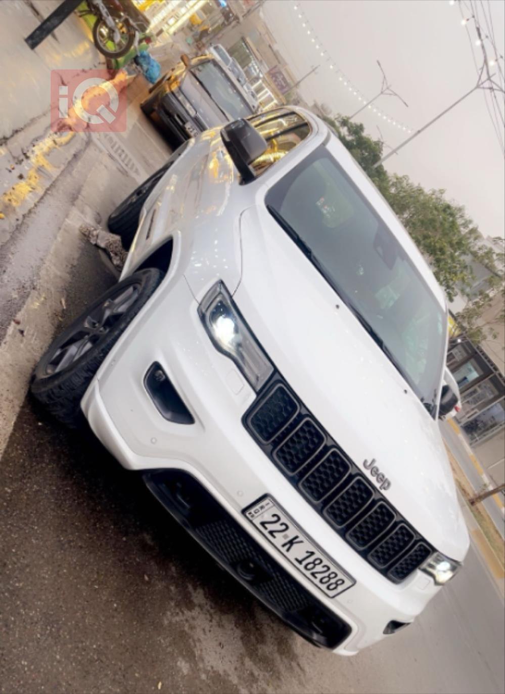 جیپ گراند شیرۆکی